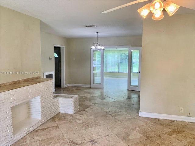 4 of 19 - 5221 Orange Dr, Davie, FL