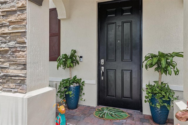 4 of 52 - 9331 W 35th Ave, Hialeah, FL