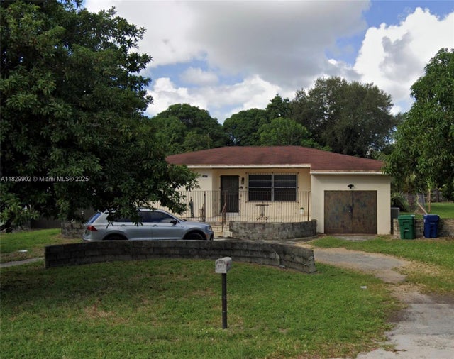 1 of 1 - 14430 N Miami Ave, Miami, FL