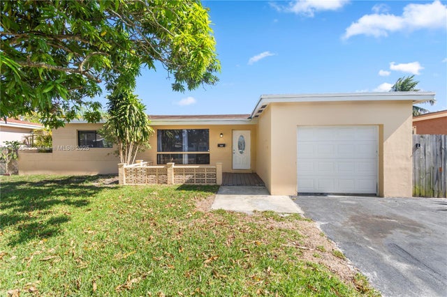 1 of 14 - 7816 Juniper St, Miramar, FL
