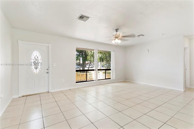 5 of 14 - 7816 Juniper St, Miramar, FL