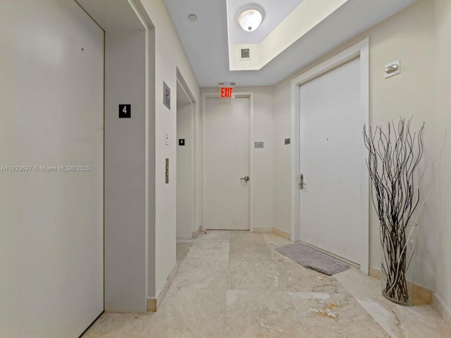 4 of 44 - 15901 Collins Ave 403, Sunny Isles Beach, FL