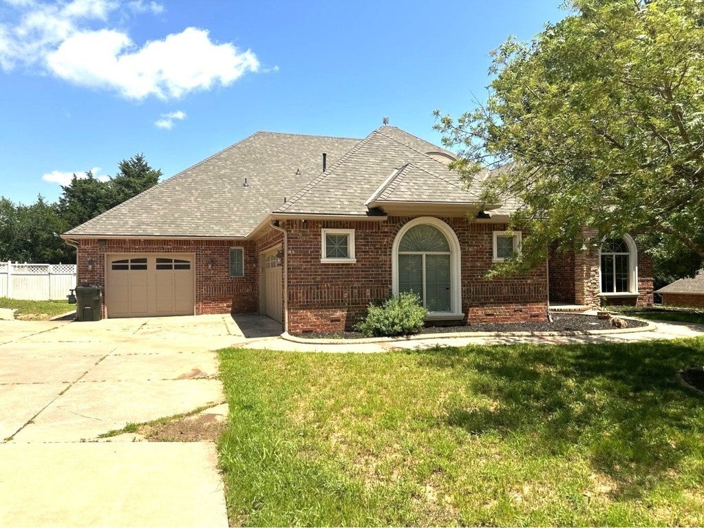 12001 Elizabeth Drive, Midwest City, OK, 73130 For Sale