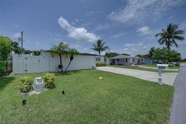 3 of 36 - 4356 S Mary Cir, Palm Beach Gardens, FL