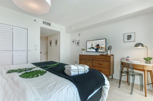 5 of 23 - 2889 Mcfarlane Rd 1011, Coconut Grove, FL