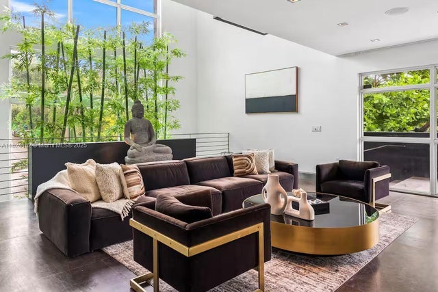 4 of 54 - 1606 S Bayshore Dr, Miami, FL