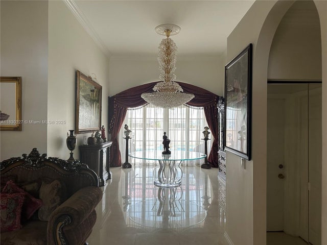 4 of 9 - 16021 Nw 83rd Ave, Miami Lakes, FL