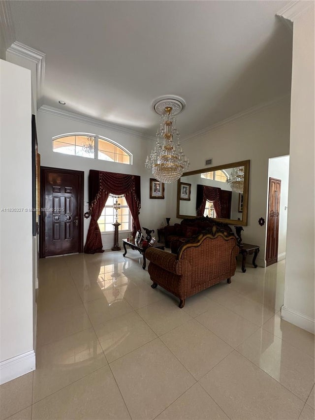 5 of 9 - 16021 Nw 83rd Ave, Miami Lakes, FL