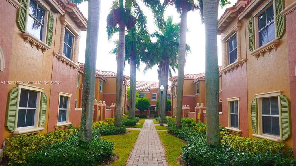 10653 Sw 8th St 2407, Pembroke Pines
