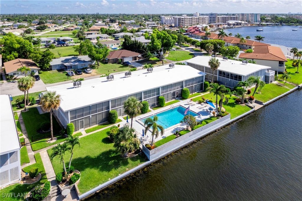 330 Tudor Dr 102, CAPE CORAL