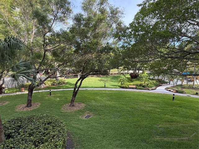 4 of 41 - 3700 Island Blvd C203, Aventura, FL