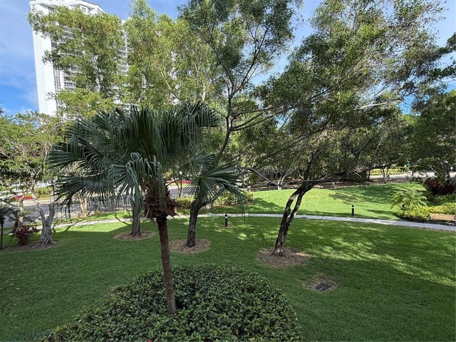 5 of 41 - 3700 Island Blvd C203, Aventura, FL