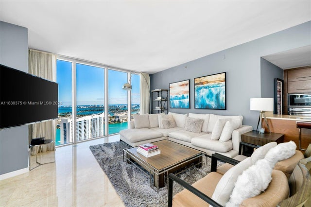 2 of 17 - 465 Brickell Ave 5302, Miami, FL