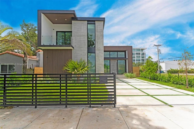 3 of 70 - 630 Ne 82nd Ter, Miami, FL