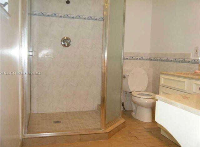 4 of 12 - 6790 Sw 10th Ct, Pembroke Pines, FL