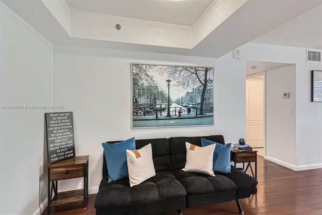 4 of 17 - 1200 Brickell Bay Dr 3923, Miami, FL