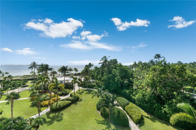 1 of 28 - 609 Ocean Dr 5h, Key Biscayne, FL