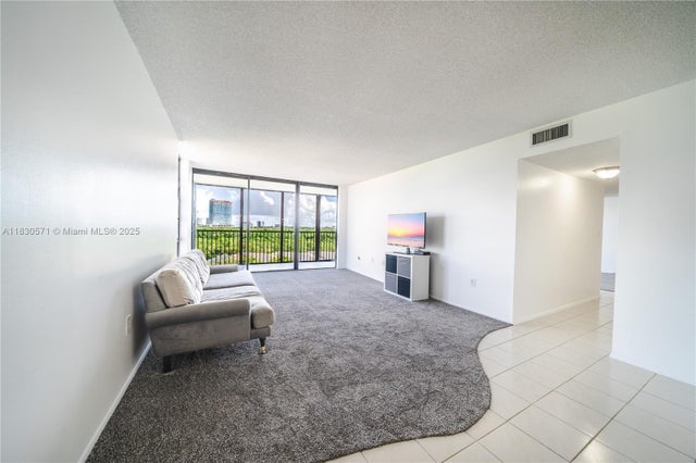 4 of 44 - 2500 Ne 135th St C610, North Miami, FL