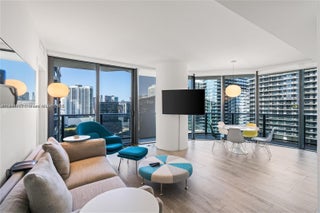 Photo of Listing #A11830115