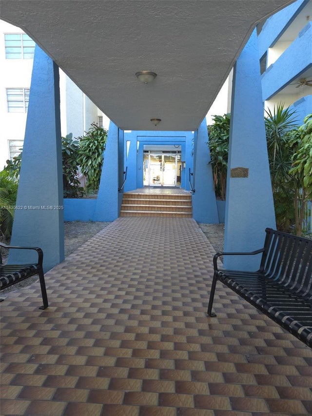 3 of 20 - 5050 Nw 7th St 709, Miami, FL