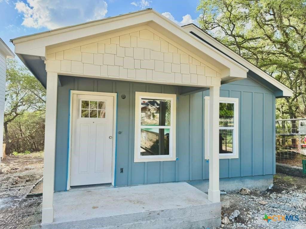 709 Burr Oak Lane, Canyon Lake