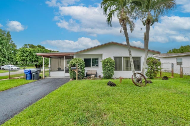 2 of 28 - 7500 Polk St, Hollywood, FL