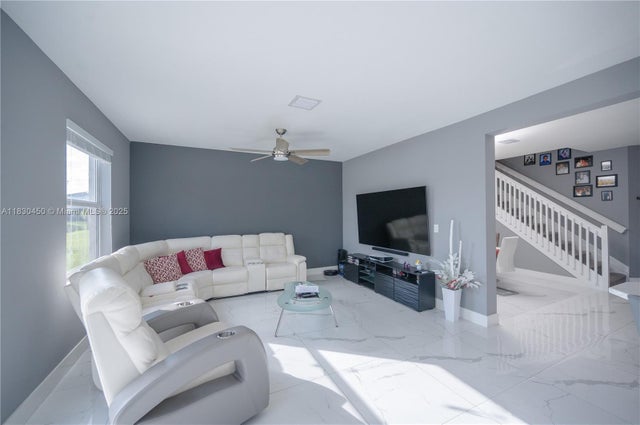 4 of 37 - 1388 Se 27th Ter, Homestead, FL