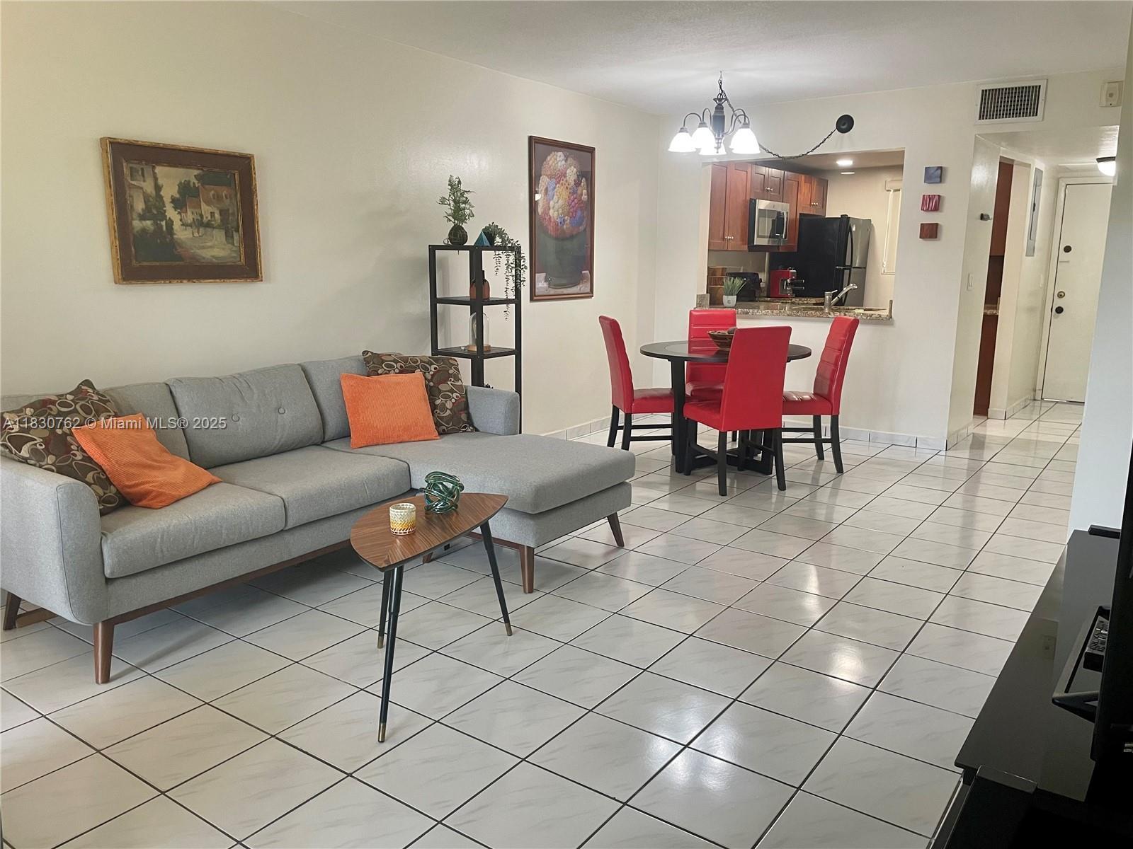 Photo of Listing #A11830762