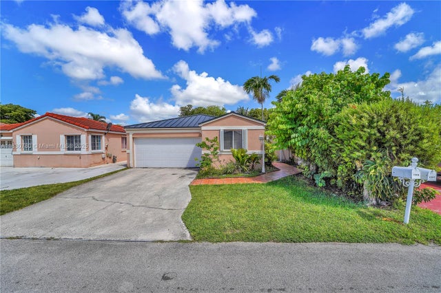 2 of 29 - 17018 Sw 142nd Pl, Miami, FL