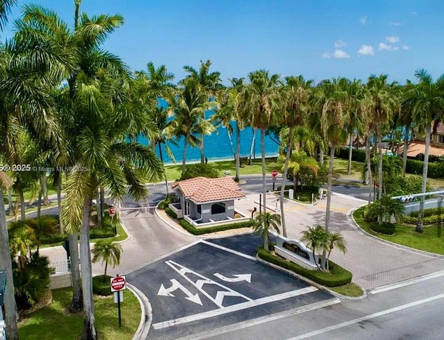 5 of 25 - 14633 Sw 132nd Ave, Miami, FL