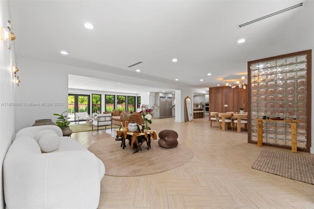 4 of 42 - 15202 Sw 80th Ave, Palmetto Bay, FL