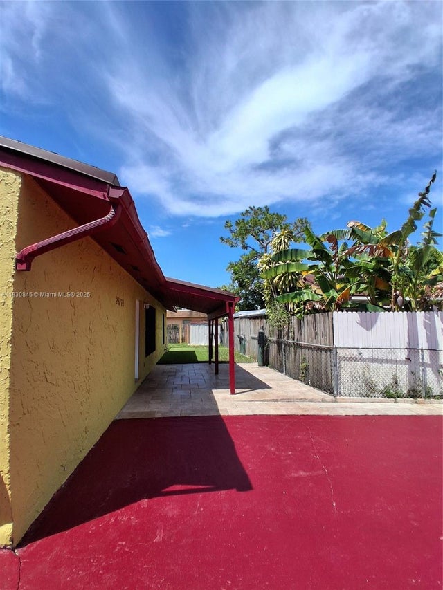 5 of 31 - 20769 Nw 41st Ave Rd, Miami Gardens, FL