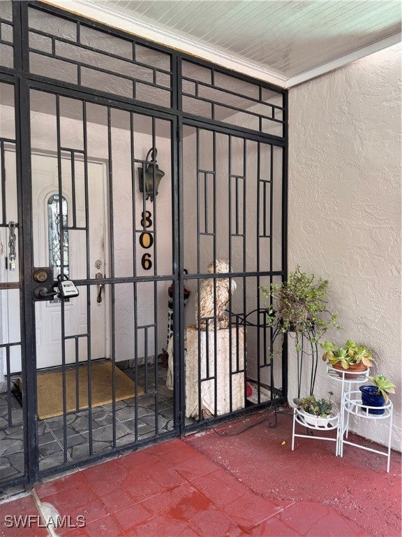 806 W 80 Pl, HIALEAH