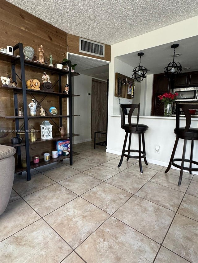3 of 25 - 2761 Taft St 110, Hollywood, FL