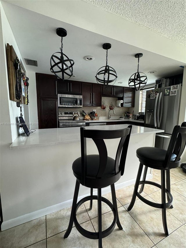 4 of 25 - 2761 Taft St 110, Hollywood, FL