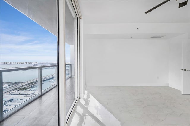 2 of 31 - 244 Biscayne Blvd 3704, Miami, FL