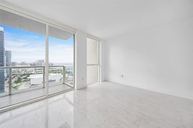 4 of 31 - 244 Biscayne Blvd 3704, Miami, FL