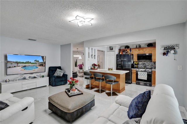 1 of 37 - 31 Nw 133rd Pl, Miami, FL