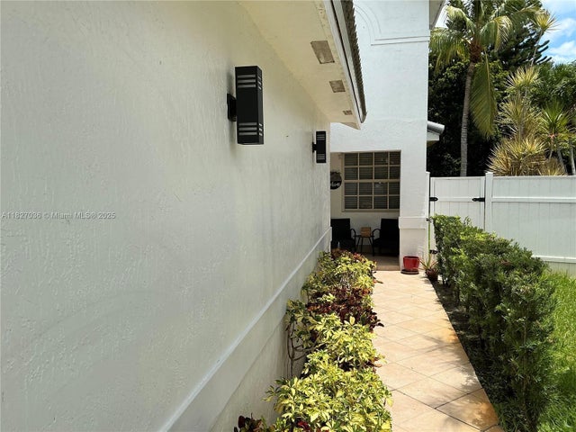 2 of 43 - 651 Sw 176 Ave, Pembroke Pines, FL