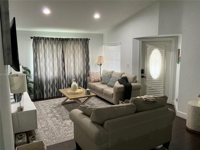 5 of 43 - 651 Sw 176 Ave, Pembroke Pines, FL