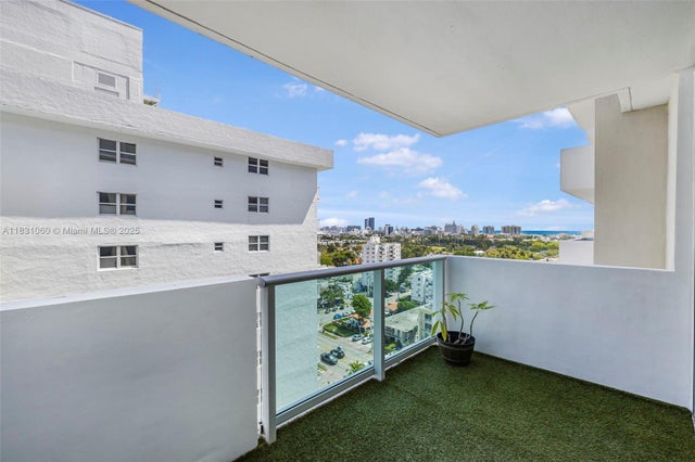 2 of 25 - 1200 West Ave 1419, Miami Beach, FL