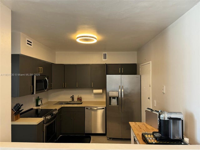 5 of 18 - 5700 Collins Ave 3c, Miami Beach, FL