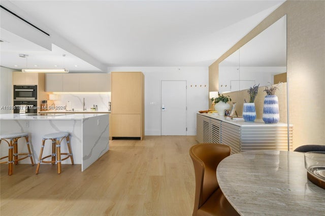 4 of 34 - 2301 Collins Ave 407, Miami Beach, FL