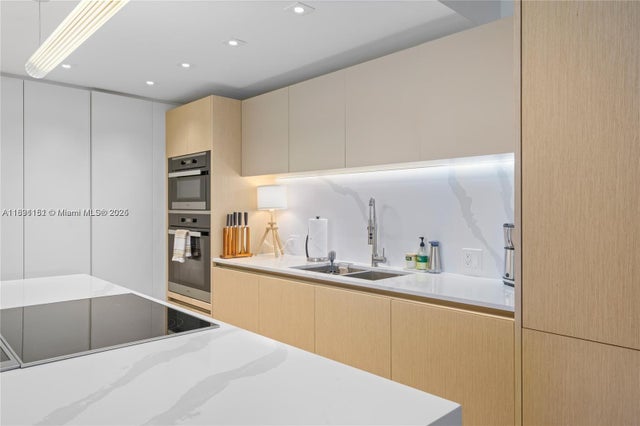 5 of 34 - 2301 Collins Ave 407, Miami Beach, FL