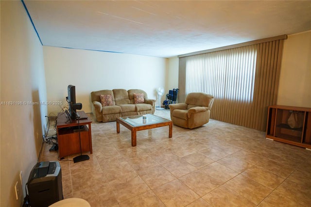 4 of 17 - 11685 Canal Dr 303, North Miami, FL