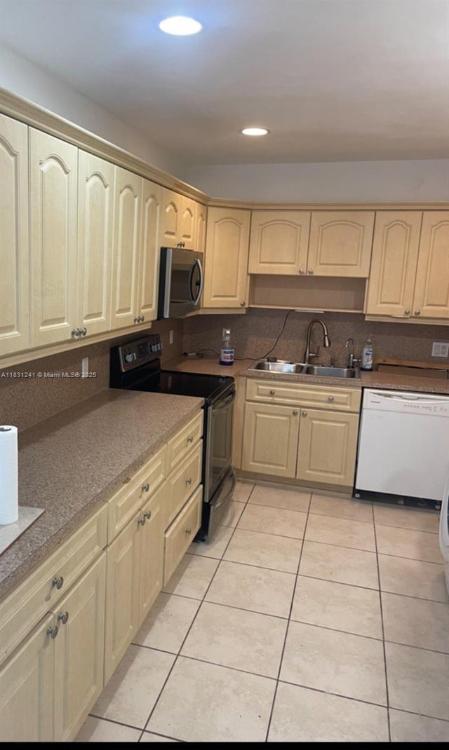 3 of 3 - 7390 Sw 30th Ter, Miami, FL