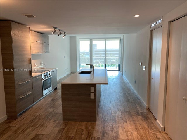 3 of 26 - 650 Ne 32nd St 802, Miami, FL