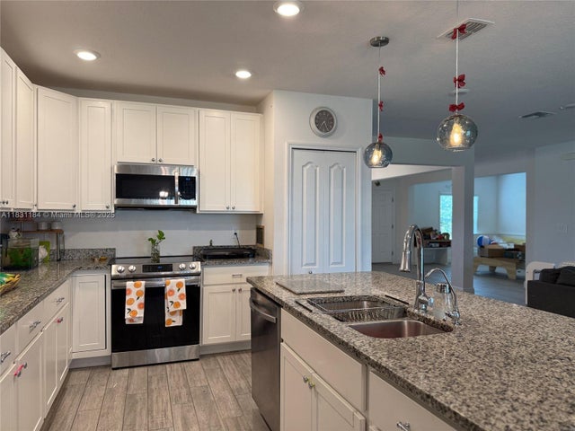 5 of 52 - 1002 Sw College Park Rd, Port St Lucie, FL