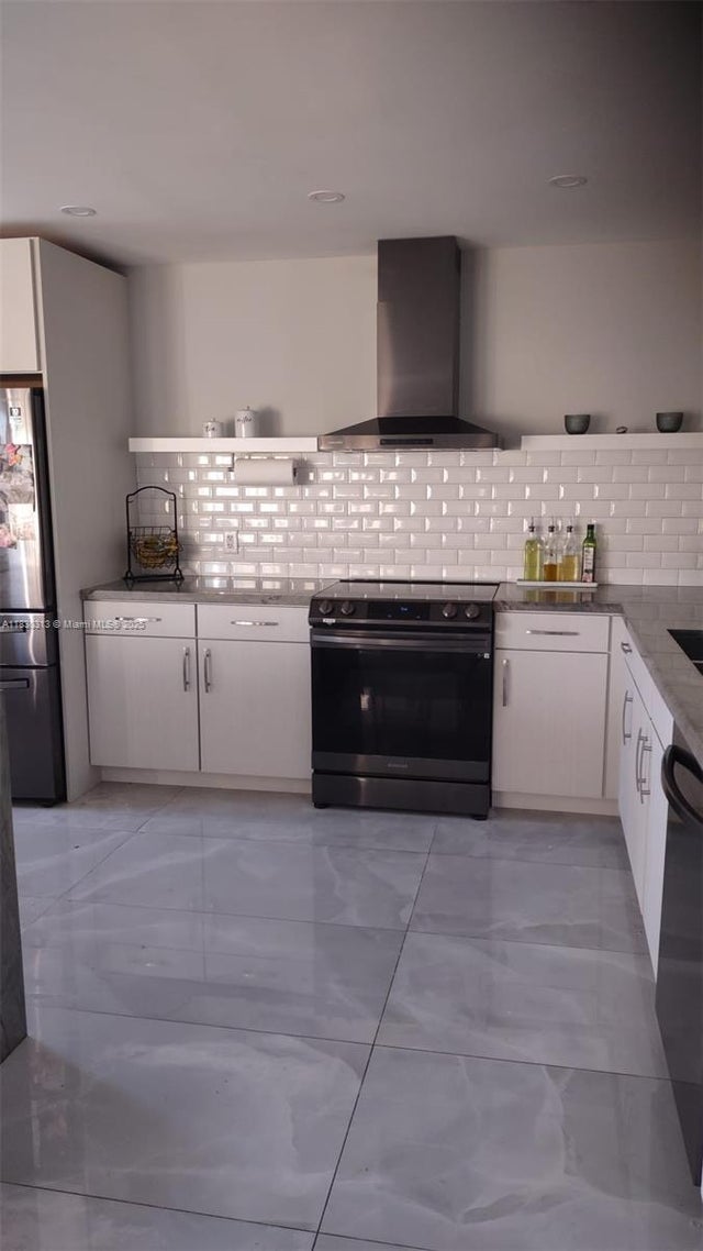 2 of 39 - 1075 92nd St 405, Bay Harbor Islands, FL