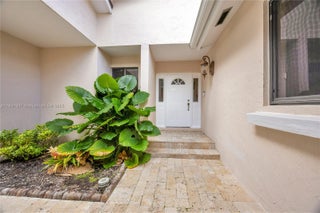 Photo of Listing #A11831307